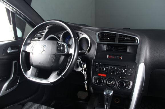 Citroen DS4, 1.6 л, АТ, 2012 фото 12