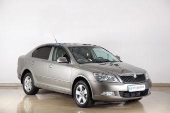 Skoda Octavia, 1.4 л, РКПП, 2010 фото 4