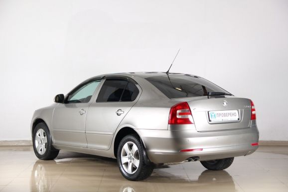 Skoda Octavia, 1.4 л, Робот, 2010 фото 5