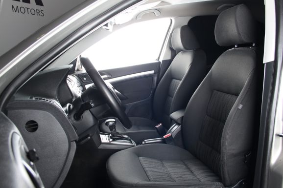 Skoda Octavia, 1.4 л, Робот, 2010 фото 10