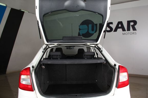 Skoda Octavia, 1.8 л, МТ, 2010 фото 2