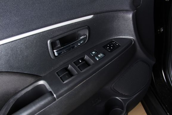 Mitsubishi ASX, 1.8 л, Вариатор, 2012 фото 7