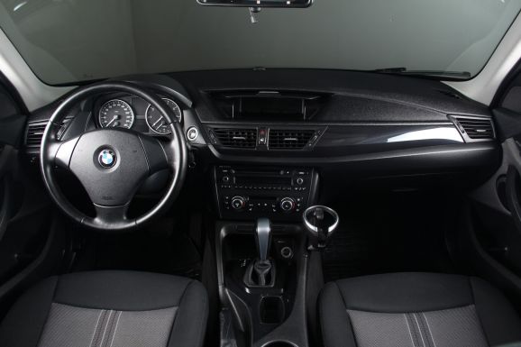 BMW X1, 2.0 л, АТ, 2011 фото 10