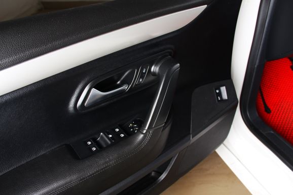 Volkswagen Passat CC, 1.8 л, Робот, 2010 фото 7