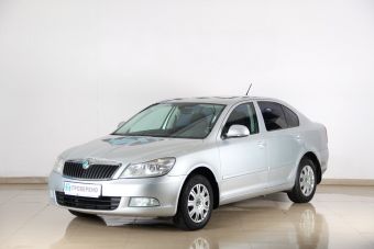 Skoda Octavia, 1.4 л, МКПП, 2012 фото 3