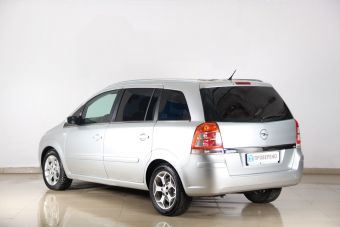 Opel Zafira, 1.8 л, РКПП, 2011 фото 5