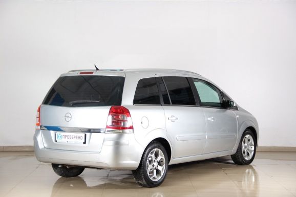Opel Zafira, 1.8 л, Робот, 2011 фото 6