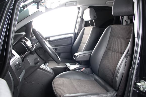 Opel Zafira, 1.8 л, Робот, 2011 фото 8