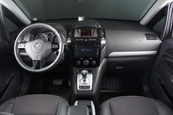 Opel Zafira, 1.8 л, Робот, 2011 фото 10