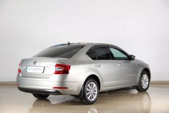 Skoda Octavia, 1.8 л, РКПП, 2018 фото 6