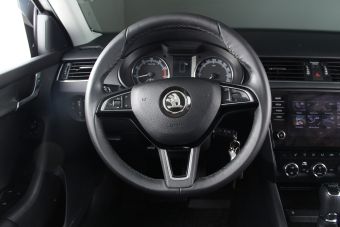 Skoda Octavia, 1.8 л, РКПП, 2018 фото 10