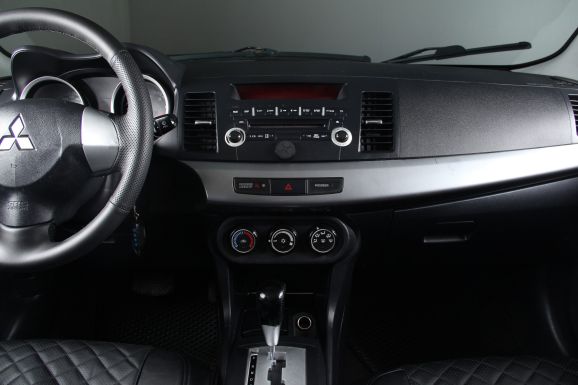 Mitsubishi Lancer, 1.5 л, АТ, 2011 фото 9