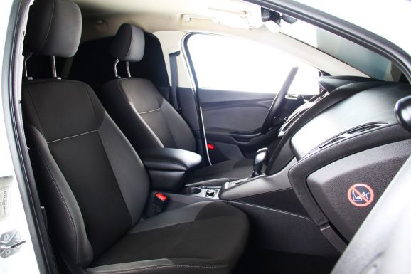 Ford Focus, 2.0 л, Робот, 2014 фото 2