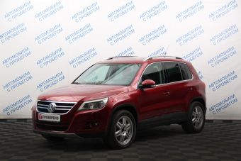 Volkswagen Tiguan Sport&Style, 2.0 л, АКПП, 2011 фото 3