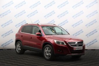 Volkswagen Tiguan Sport&Style, 2.0 л, АКПП, 2011 фото 5