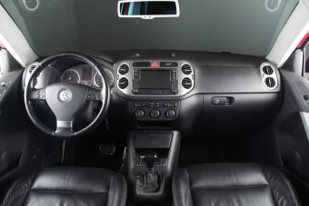 Volkswagen Tiguan Sport&Style, 2.0 л, АКПП, 2011 фото 7