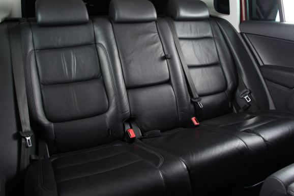 Volkswagen Tiguan Sport&Style, 2.0 л, АТ, 2011 фото 1