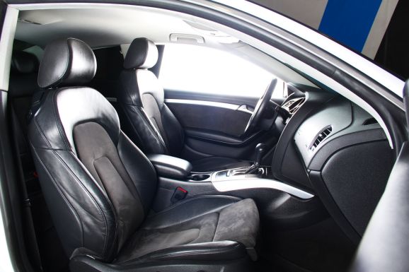 Audi A5 Базовая, 2.0 л, Вариатор, 2011 фото 2