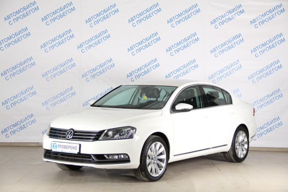 Volkswagen Passat, 1.8 л, Робот, 2013 фото 3