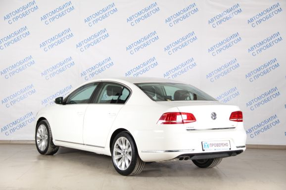 Volkswagen Passat, 1.8 л, Робот, 2013 фото 6