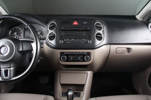 Volkswagen Golf Plus, 1.6 л, Робот, 2011 фото 13