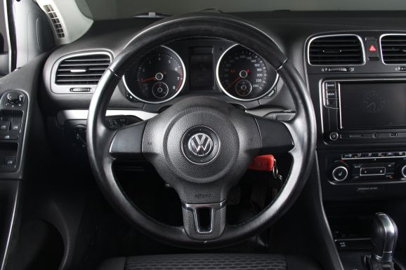 Volkswagen Golf, 1.6 л, Робот, 2012 фото 11