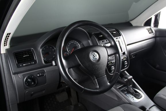 Volkswagen Jetta, 1.6 л, АТ, 2010 фото 9