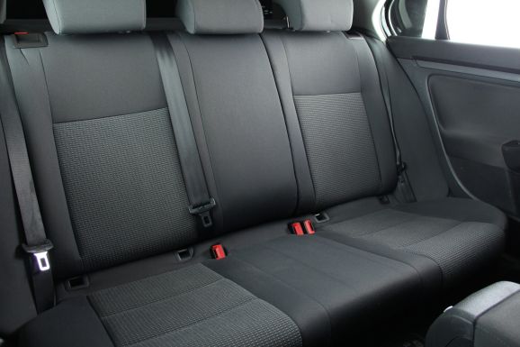 Volkswagen Jetta, 1.6 л, АТ, 2010 фото 1