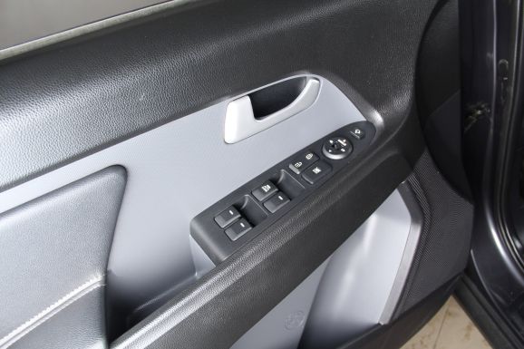 Kia Sportage, 2.0 л, АТ, 2012 фото 7