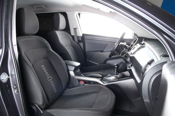 Kia Sportage, 2.0 л, АТ, 2012 фото 2