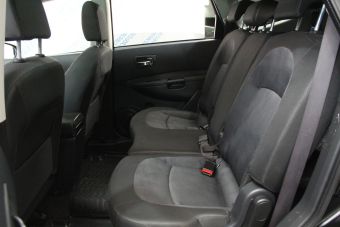 Nissan Qashqai+2 LE+, 2.0 л, CVT, 2010 фото 1