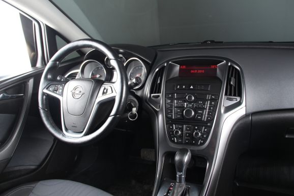 Opel Astra Cosmo, 1.4 л, АТ, 2013 фото 7