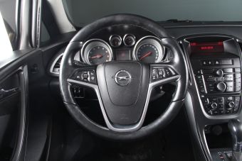 Opel Astra Cosmo, 1.4 л, АКПП, 2013 фото 8