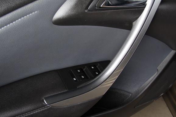 Opel Astra Cosmo, 1.4 л, АТ, 2013 фото 11