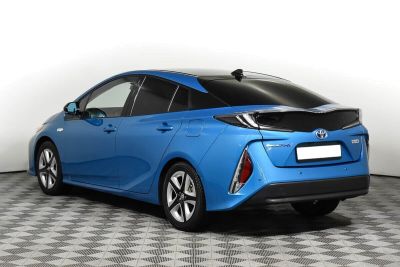 Toyota Prius, 1.8 л, АКПП, 2017 фото 6