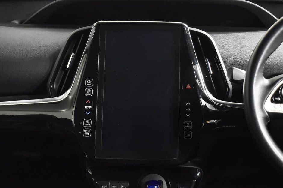 Toyota Prius, 1.8 л, АТ, 2017 фото 13