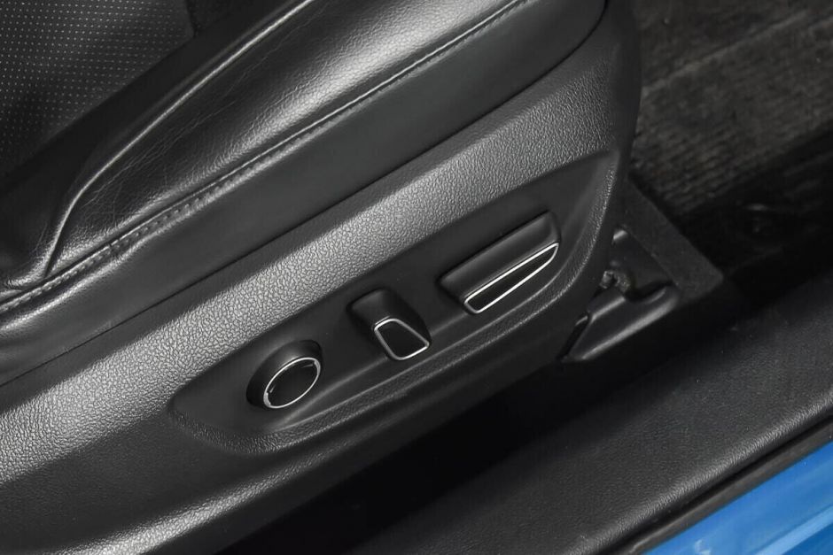 Toyota Prius, 1.8 л, АТ, 2017 фото 2