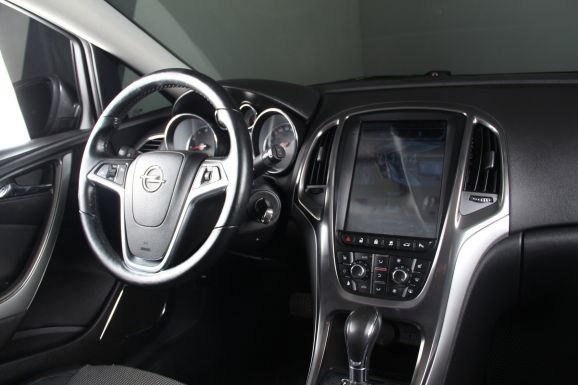 Opel Astra, 1.6 л, АТ, 2011 фото 10