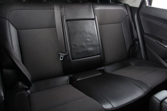 Opel Astra, 1.6 л, АТ, 2011 фото 1