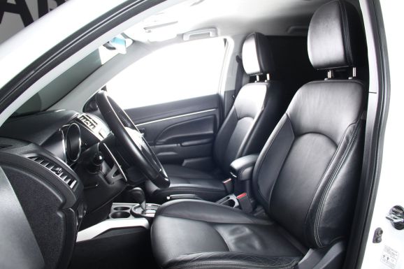 Mitsubishi ASX, 2.0 л, Вариатор, 2011 фото 8