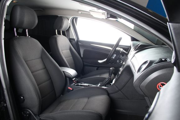 Ford Mondeo, 2.3 л, АТ, 2010 фото 2