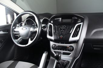 Ford Focus, 1.6 л, МКПП, 2012 фото 12