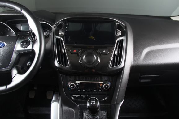 Ford Focus Titanium, 1.6 л, МТ, 2013 фото 11