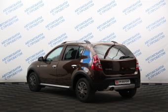 Renault Sandero Stepway, 1.6 л, АКПП, 2013 фото 6