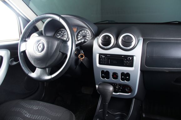 Renault Sandero Stepway, 1.6 л, АТ, 2013 фото 7