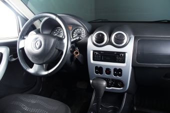 Renault Sandero Stepway, 1.6 л, АКПП, 2013 фото 7