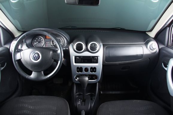 Renault Sandero Stepway, 1.6 л, АТ, 2013 фото 9