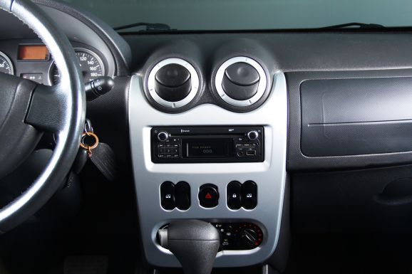 Renault Sandero Stepway, 1.6 л, АТ, 2013 фото 10