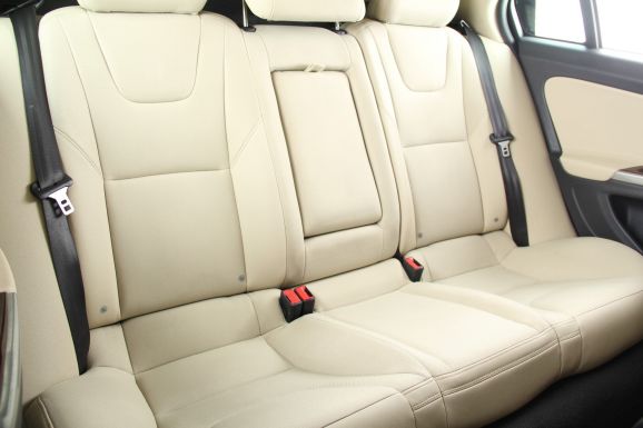 Volvo S60, 1.6 л, АТ, 2012 фото 1