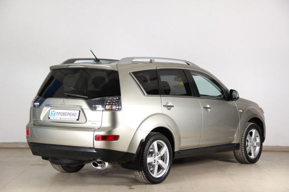 Mitsubishi Outlander, 2.4 л, Вариатор, 2008 фото 4